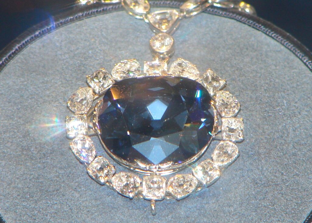 Close-up of the Hope Diamond in its Cartier setting